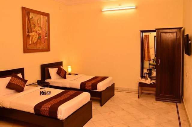 Hotel Karan Villas Кота Екстериор снимка