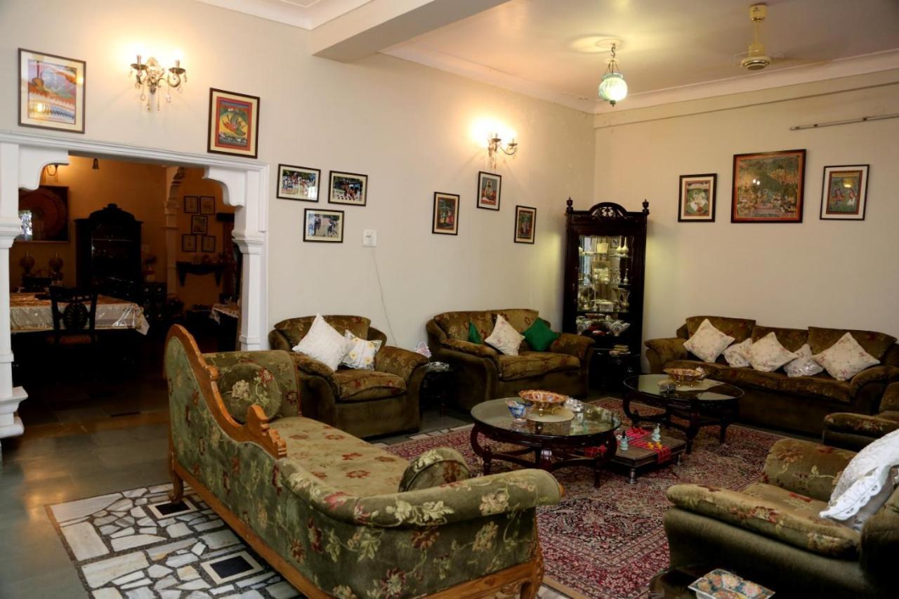 Hotel Karan Villas Кота Екстериор снимка