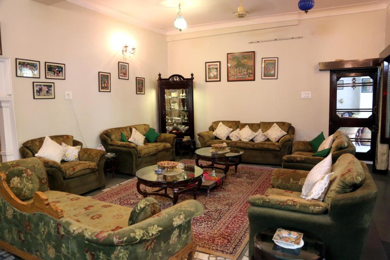 Hotel Karan Villas Кота Екстериор снимка