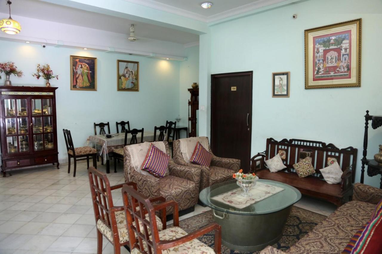 Hotel Karan Villas Кота Екстериор снимка